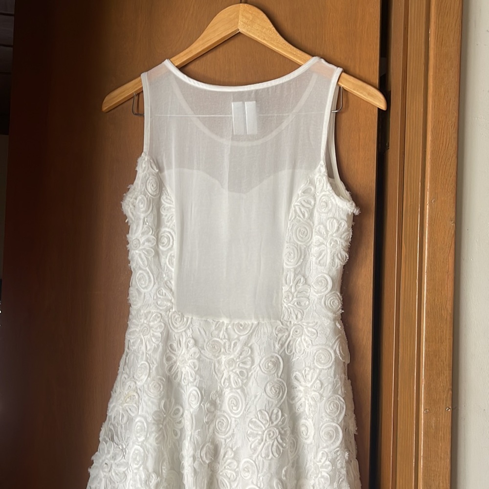White Floral Dress - Picture 5 of 8